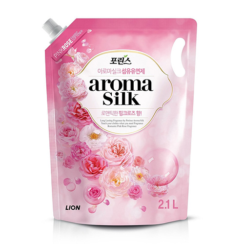 LION Кондиционер для белья LION AROMA CAPSULE с ароматом розы 2,1 л