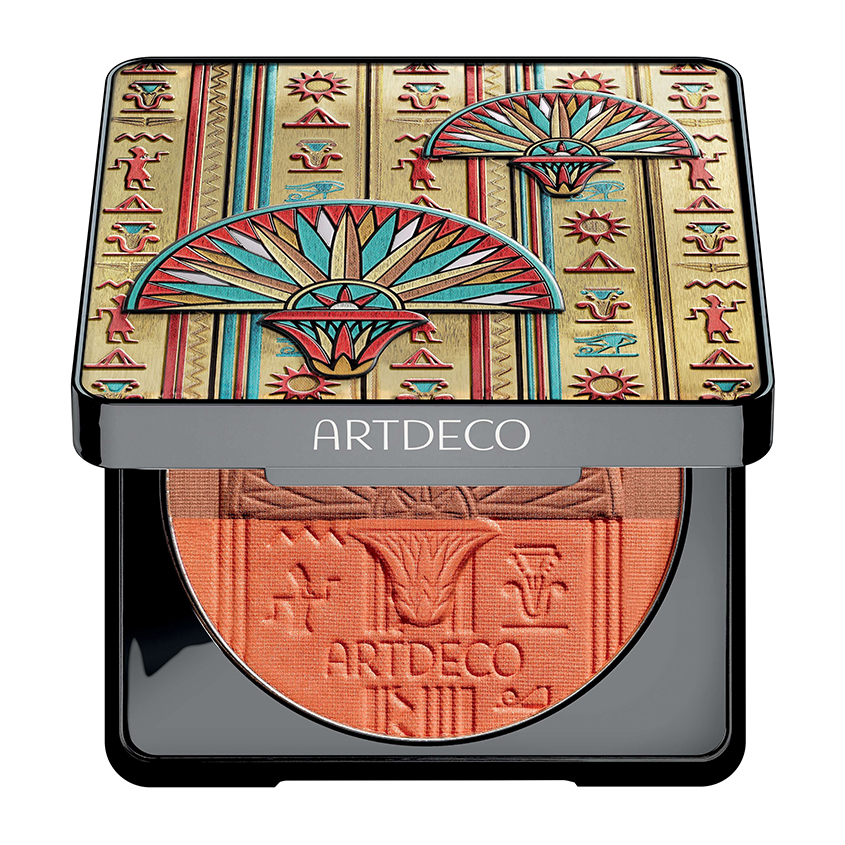 Пусть богиня в вас засияет! Новая коллекция ARTDECO вдохновлена одной из величайших женщин в истории – царицей Клеопатрой. Роскошная упаковка и текстуры продуктов украшены орнаментами в стиле художественных традиций Древнего Египта. Насладитесь неподвластной времени красотой Древнего Египта, мощной аурой легендарной Клеопатры и роскошной эстетикой ARTDECO. Создайте макияж, достойный богини! Румяна Sunkissed Blush сочетают бронзер и румяна в одном средстве. Два гармоничных оттенка с деликатными сияющими частицами придают коже естественный освежающий загар и солнечный румянец. Вы можете наносить их по отдельности или смешать и получить индивидуальный оттенок. Бархатистая мягкая текстура равномерно наносится и растушёвывается без полос и пятен, приятно ощущается на коже. Великолепный дизайн футляра перенесет вас в Древний Египет и станет настоящим украшением косметички. Одобрено дерматологами. Веган. Не содержит минеральное масло, отдушки, парабены. VEGAN, CRUELTY FREE