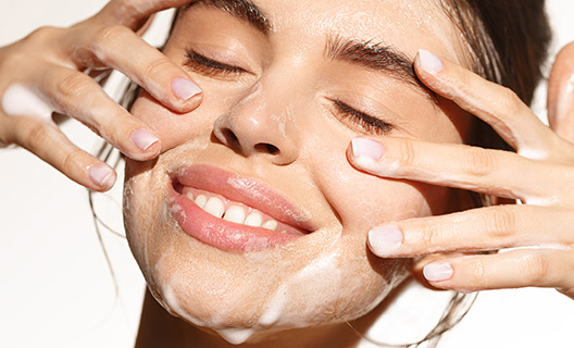 Skincare для зумеров: особенности ухода за лицом в 20–25 лет