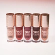 Блеск для губ `REVOLUTION` POUT BOMB с эффектом объема тон Milky sheer holo