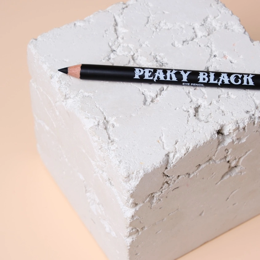 Карандаш для глаз `BEAUTY BOMB` PEAKY BLACK деревянный тон 01 Черный