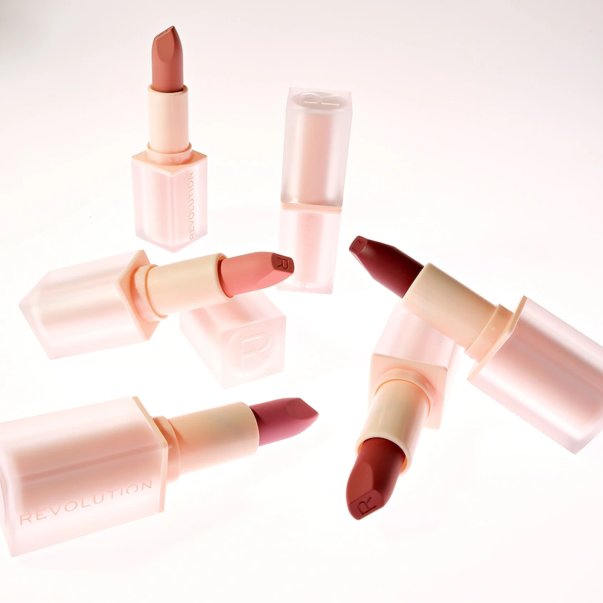 Помада для губ `REVOLUTION` LIP ALLURE SOFT SATIN LIPSTICK тон Dreamy pink