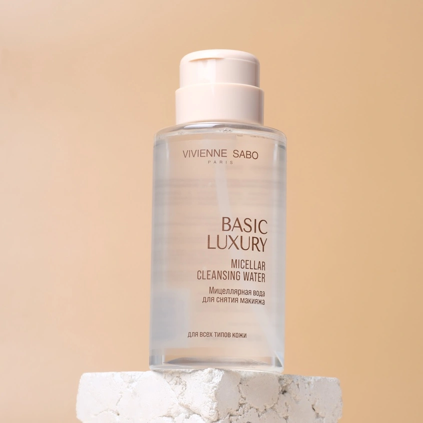 Мицеллярная вода `VIVIENNE SABO` BASIC LUXURY для снятия макияжа (для всех типов кожи) 440 мл
