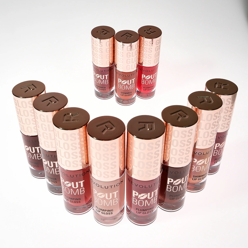 Блеск для губ `REVOLUTION` POUT BOMB с эффектом объема тон Milky sheer holo