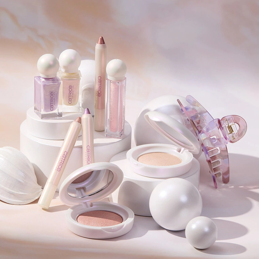 Тени для век `CATRICE` PEARLFECTION в карандаше тон 01 Sparkles of pearls