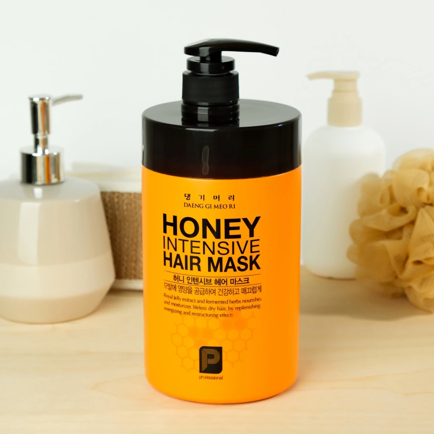 Маска для волос `DAENG GI MEO RI` HONEY Интенсивная с пчелиным маточным молочком 1000 мл