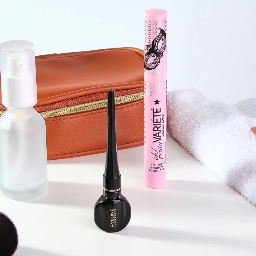 Подводка для глаз `EVELINE` CELEBRITIES EYELINER водостойкая тон черный