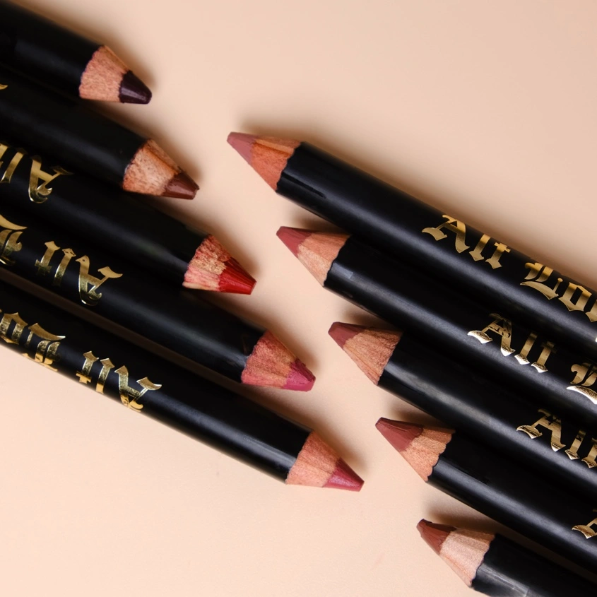 Карандаш для губ `BEAUTY BOMB` ALT LOLITA тон 03 Cold fingers