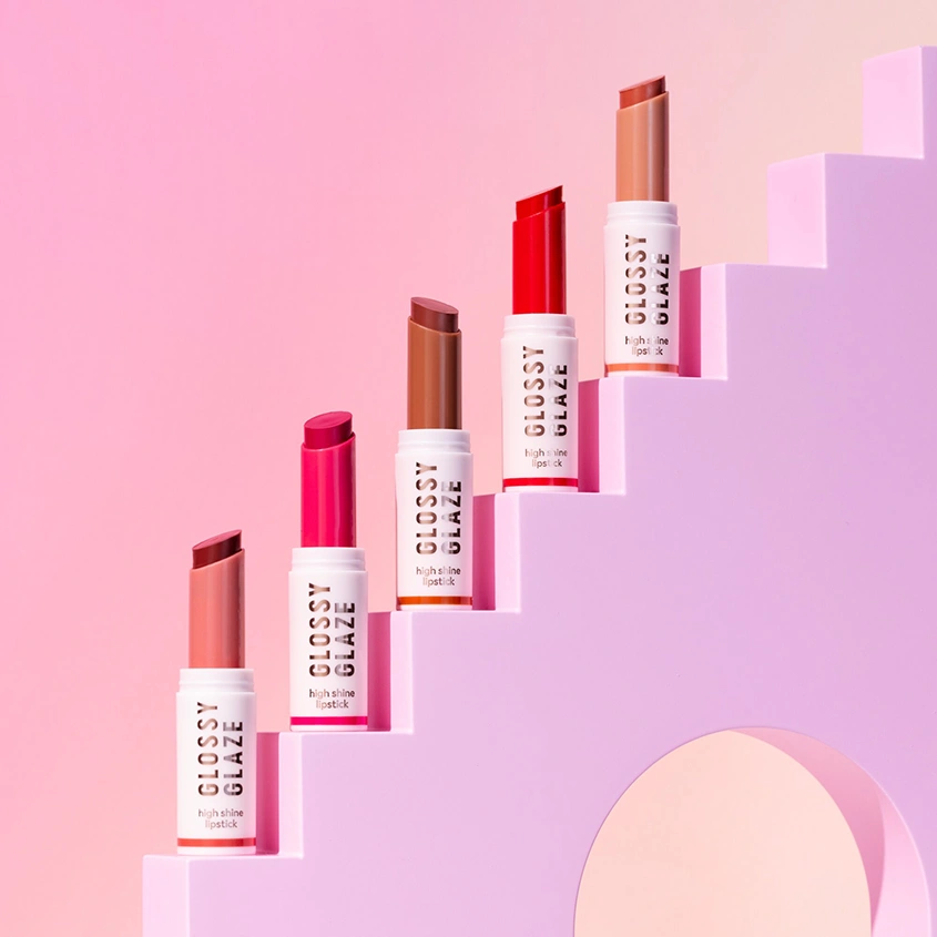 Помада для губ `ESSENCE` GLOSSY GLAZE с глянцевым финишем тон 05 Maple me crazy