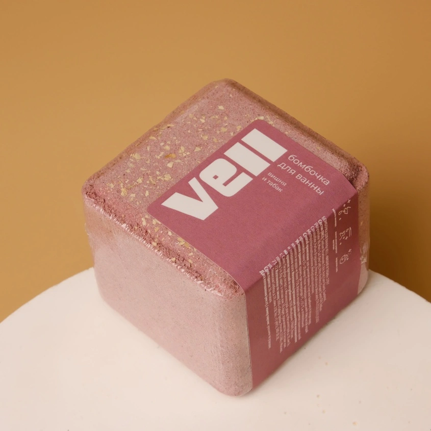 Бомбочка для ванны `VELL` Вишня и табак 170 г