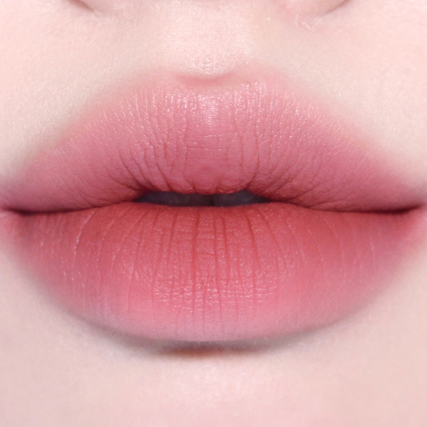 Помада для губ `FWEE` `LIP&CHEEK` BLURRY PUDDING POT 2в1 для лица и губ тон PK05 sth