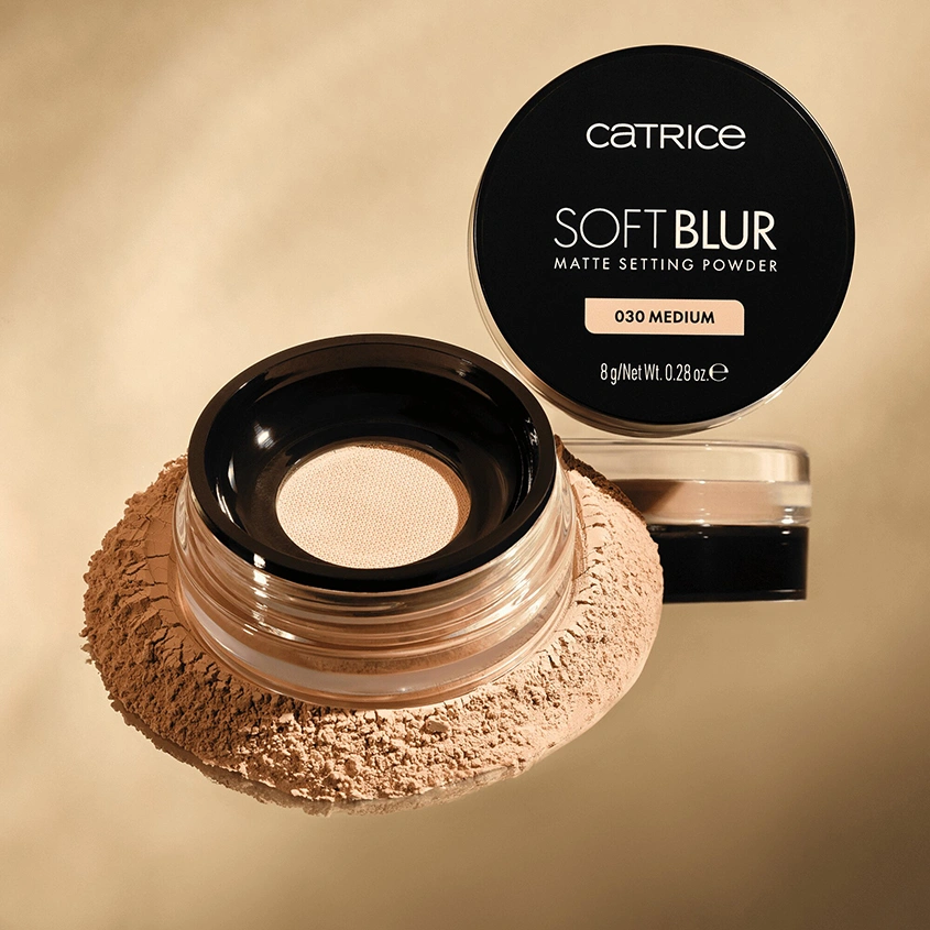 Пудра для лица `CATRICE` SOFT BLUR MATTE рассыпчатая матирующая тон 030 Medium