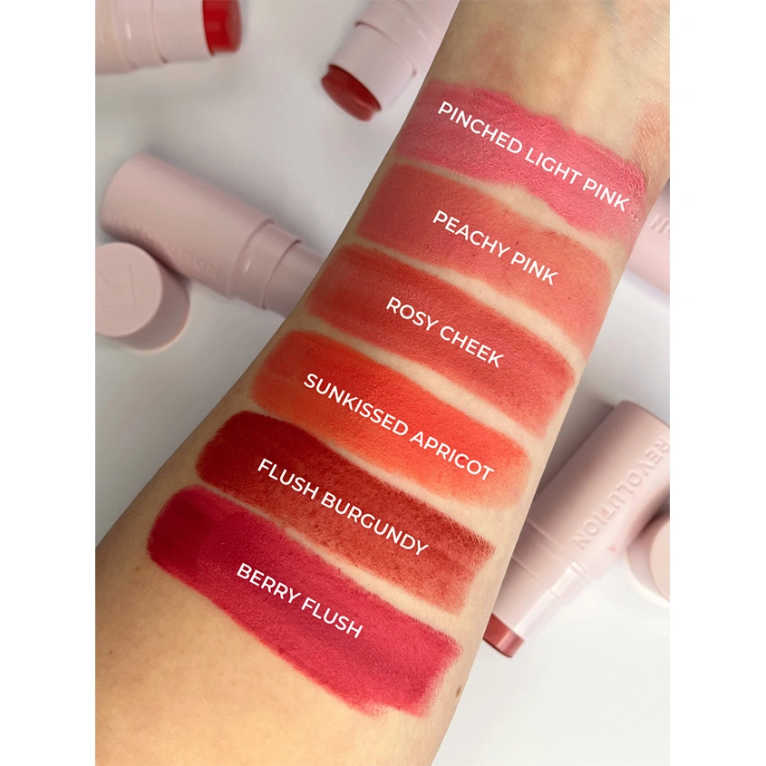 Румяна для лица `REVOLUTION` SILK BLUSH в стике тон Peachy pink