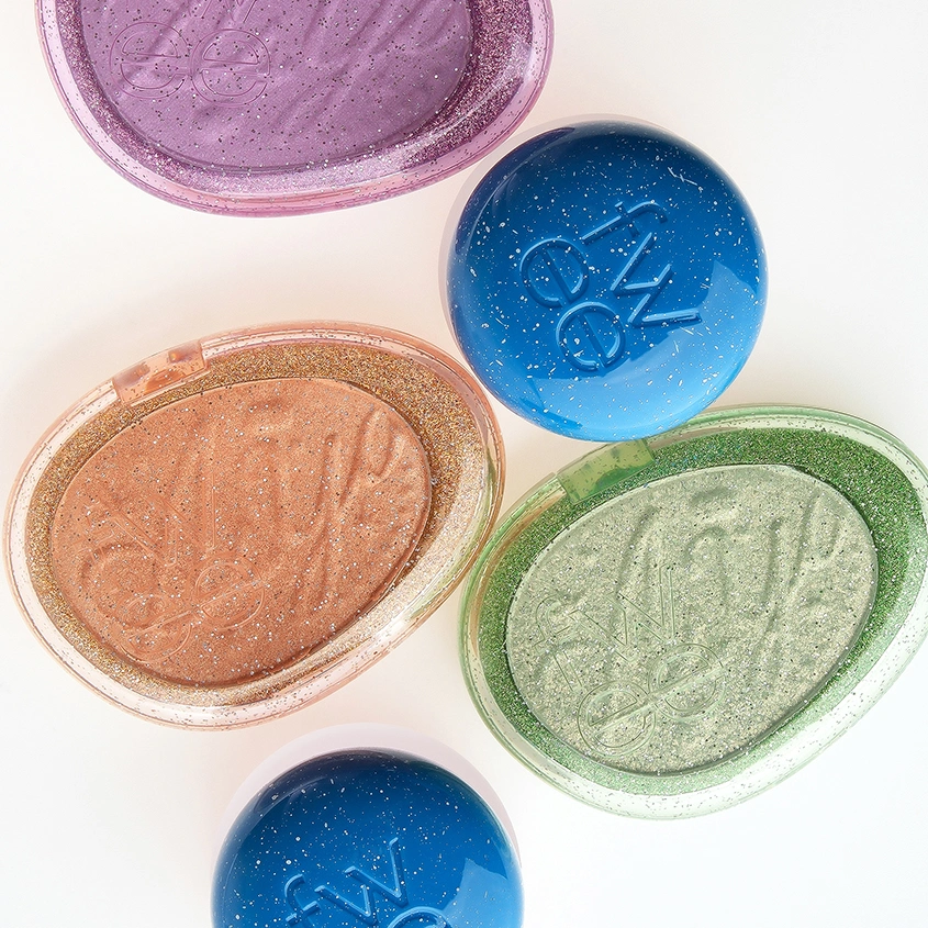 Хайлайтер для лица `FWEE` GLITZ STONE HIGHLIGHTER для сияния кожи тон HL11 royal topaz