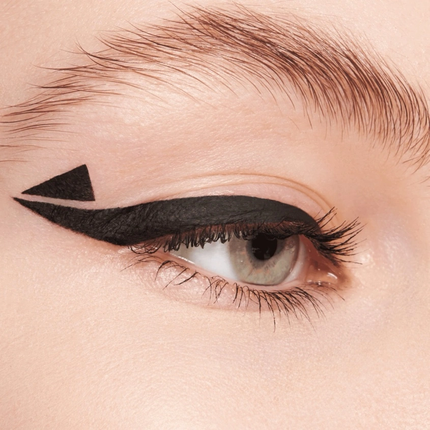 Подводка для глаз `ESSENCE` 24 EVER INK LINER тон 01 черная