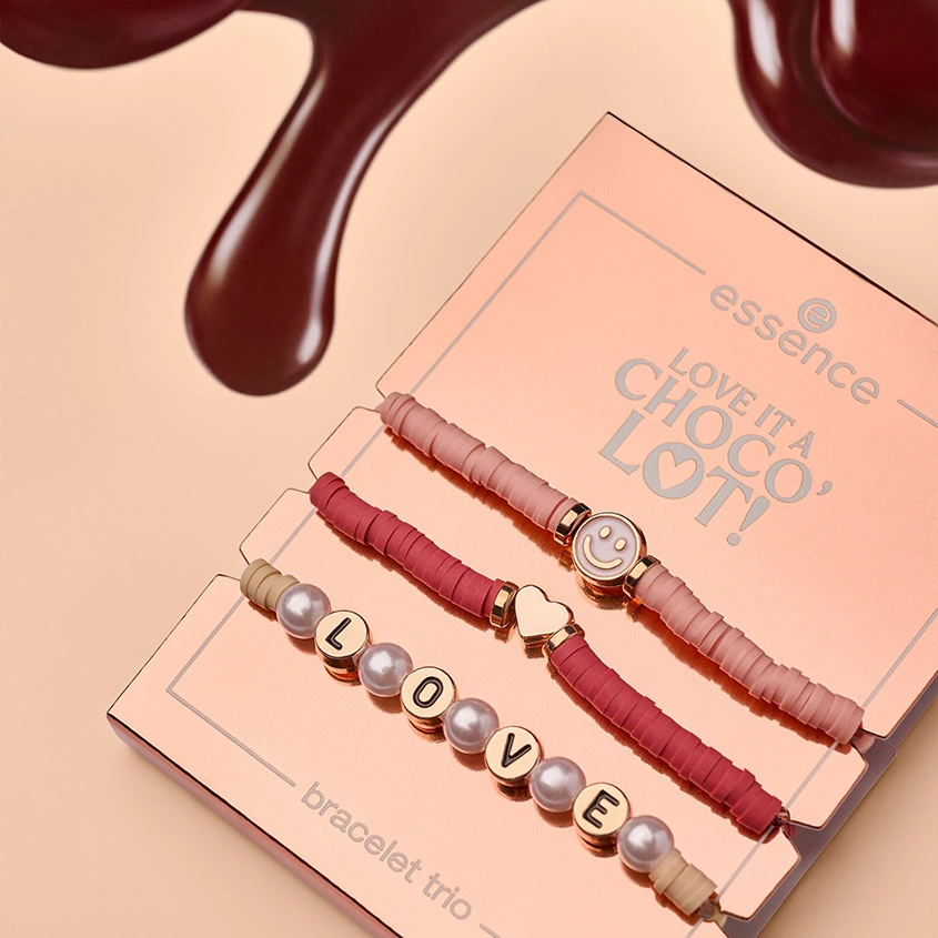 Набор браслетов `ESSENCE` LOVE IT A CHOCO` LOT! с подвесками тон 01 Chocolatey Vibes Only!