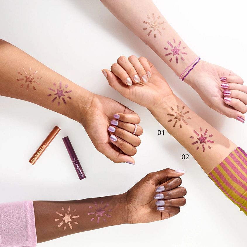 Подводка для глаз `ESSENCE` COLOUR IT! жидкая с эффектом металлик тон 02 Dark cherry